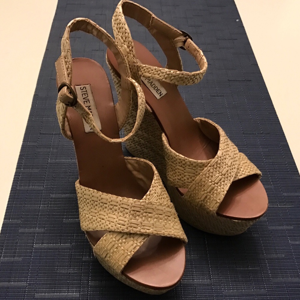 Steve Madden Straw Sandals